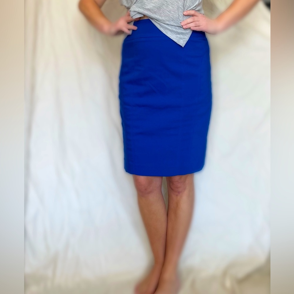 VVGUC Express size 6 pencil skirt royal blue